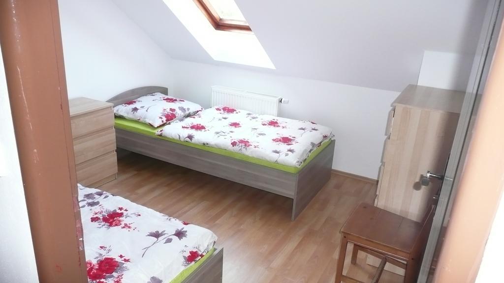 Apartments U Cara Ceske Budejovice Chambre photo